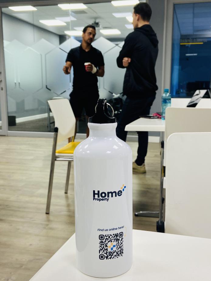 HomePlus_Africa's tweet image. #HappeningNow: Our @HomePlus_Africa Cape Town Hero engagement session is underway. 
We are currently meeting attendees and networking with our Heroes. 🤝