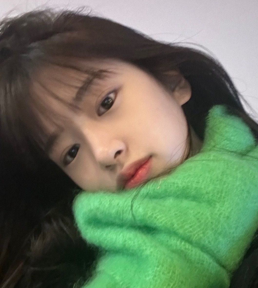 daperth_'s tweet photo. npp ¿¿ 
s0mething s0 green https://t.co/b58Jb8PqLn