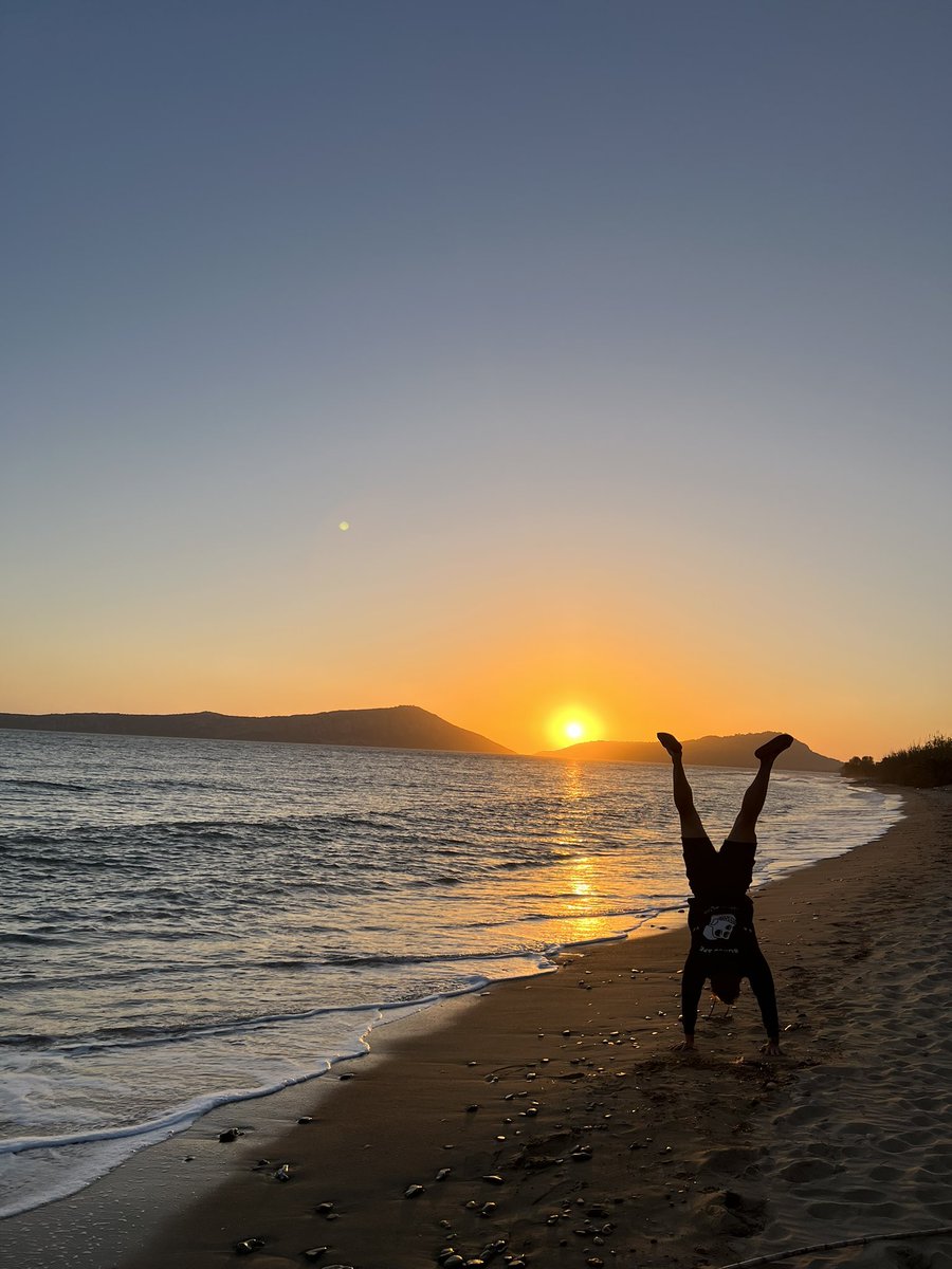 Gm to all my fit &amp; active apes out there! Have a great day! <a href="/BoredApeYC/">Bored Ape Yacht Club 🍌</a>