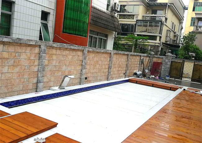 Automatic invisible safety pool cover. Another project done by our company. It is so good to have such a beautiful cover system in the backyard. 👏👏
swimmingpoolscover.com
#poolcover
#poolsafty
#pooldecoration
#retracablepoolcover
#automaticpoolcover