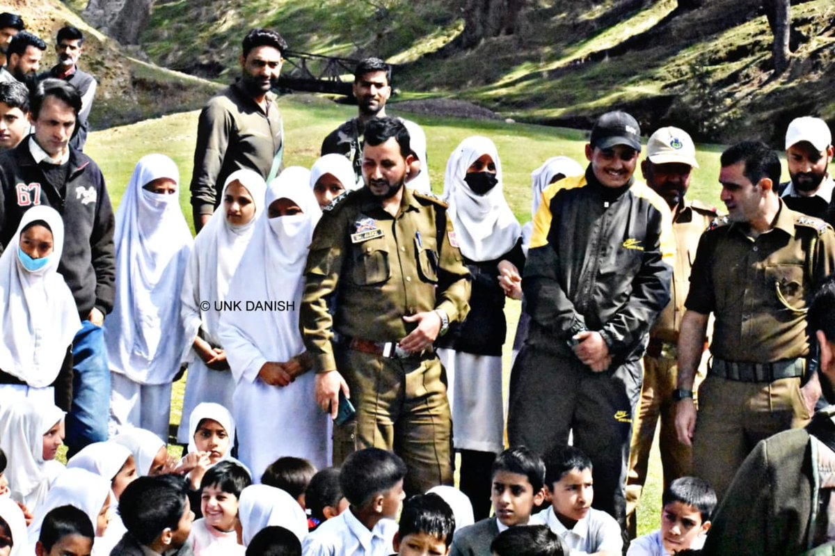 PeerzadaAijaz2's tweet photo. Plantation drive #Kaliban https://t.co/ps0yQiJ5LR