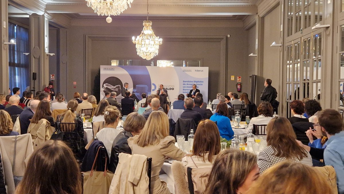 Burocracia, #tecnología y administración pública. Cuánto estamos aprendiendo con <a href="/CarlesRamio/">Carles Ramió</a> y Ricardo Cantabrana de <a href="/SDA_aragon/">SDA · Servicios Digitales de Aragón</a> .  
Conversación moderada por <a href="/mikeliturbe/">Mikel Iturbe</a>.

#aapp #burocraciainteligente #desayunosheraldo