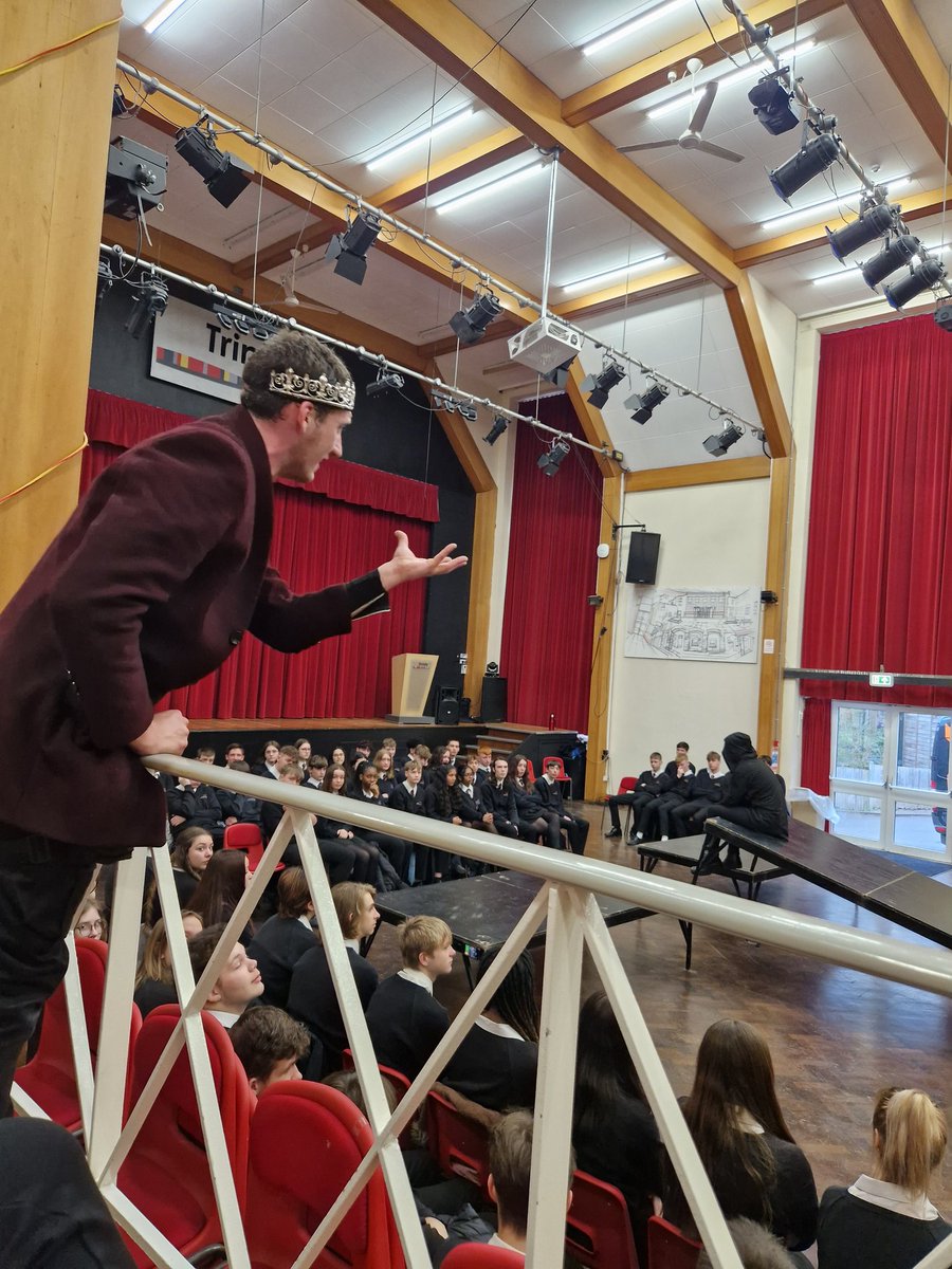 TrinityEngDept's tweet photo. Year 11 enjoying a lively revision performance of Macbeth by Box Clever this morning. https://t.co/WoV845ITmI