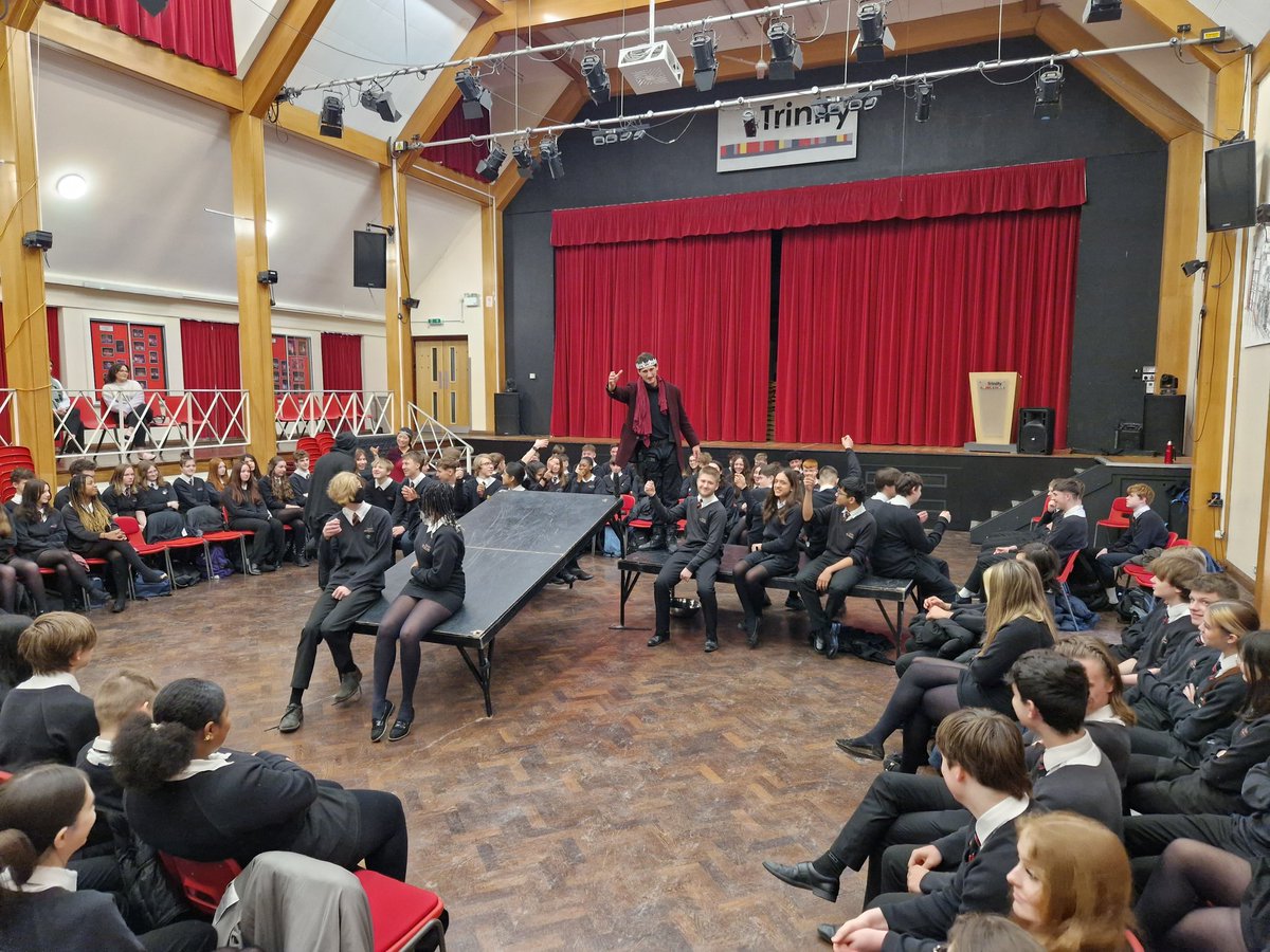 TrinityEngDept's tweet photo. Year 11 enjoying a lively revision performance of Macbeth by Box Clever this morning. https://t.co/WoV845ITmI