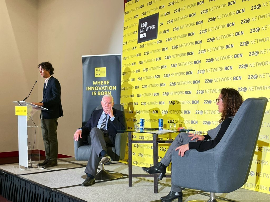 ERCbcn's tweet photo. 📣 Avui l'@ernestmaragall és l'alcaldable convidat al cicle 22@FUTUR
👉 Debat amb la secretària de @22networkbcn, Isabel Ordoyo, sobre el nou model productiu barceloní i sobre el paper que hi ha de tenir el 22@
Tot seguit, diàleg amb els assistents.
#22networkbcn https://t.co/KZoY4RjUhK
