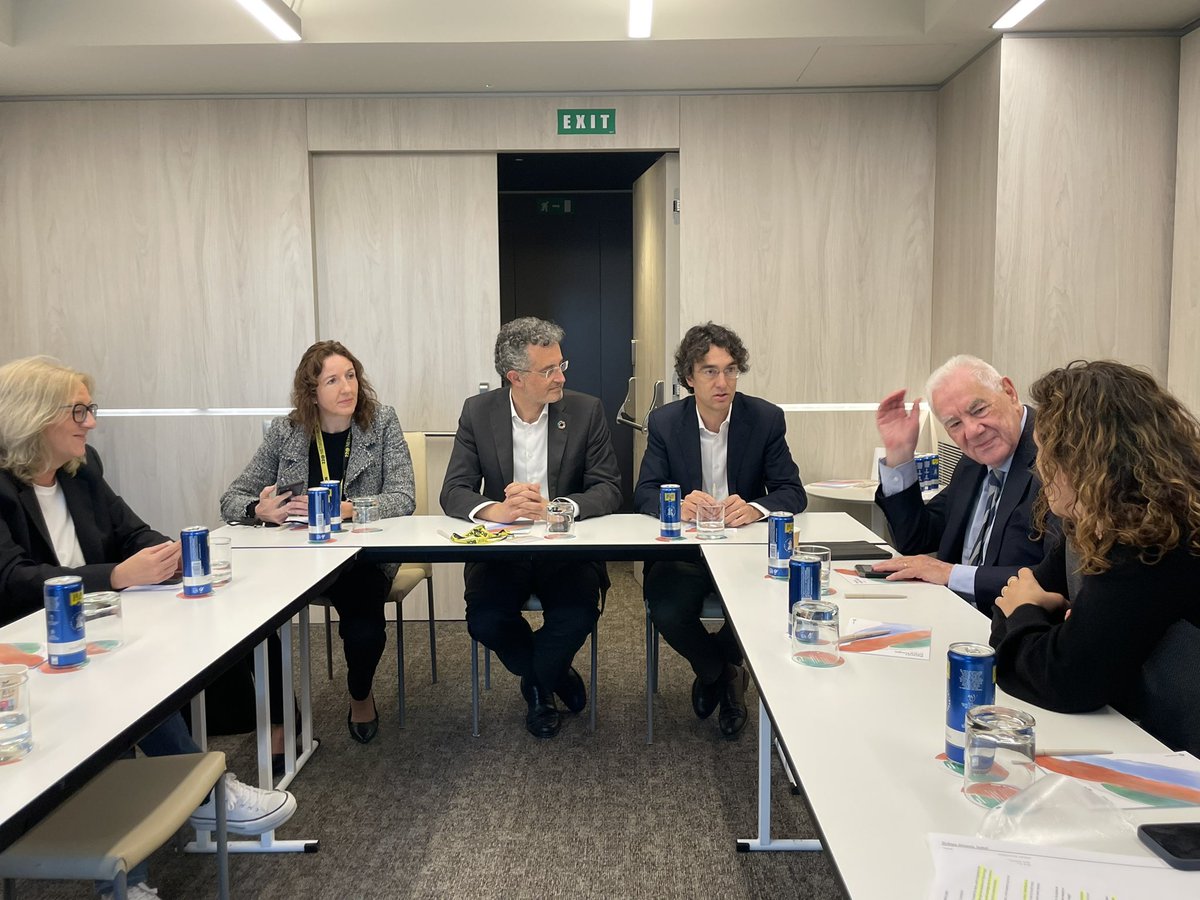 ERCbcn's tweet photo. 📣 Avui l'@ernestmaragall és l'alcaldable convidat al cicle 22@FUTUR
👉 Debat amb la secretària de @22networkbcn, Isabel Ordoyo, sobre el nou model productiu barceloní i sobre el paper que hi ha de tenir el 22@
Tot seguit, diàleg amb els assistents.
#22networkbcn https://t.co/KZoY4RjUhK