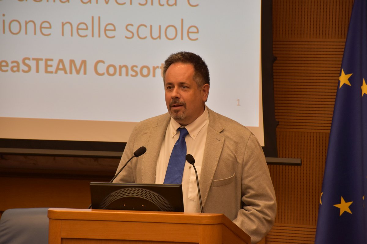 LaSalleBCN's tweet photo. @CreaSTEAM_proj, coordinated by our Full Professor and researcher Dr. David Fonseca (@fonsi1x2), was recently presented in the Italian Parliament 👏

This @EUErasmusPlus project develops a framework for schools to promote #STEAM diversity-gap reduction.

#WeLoveResearch https://t.co/JQdN40LFPz