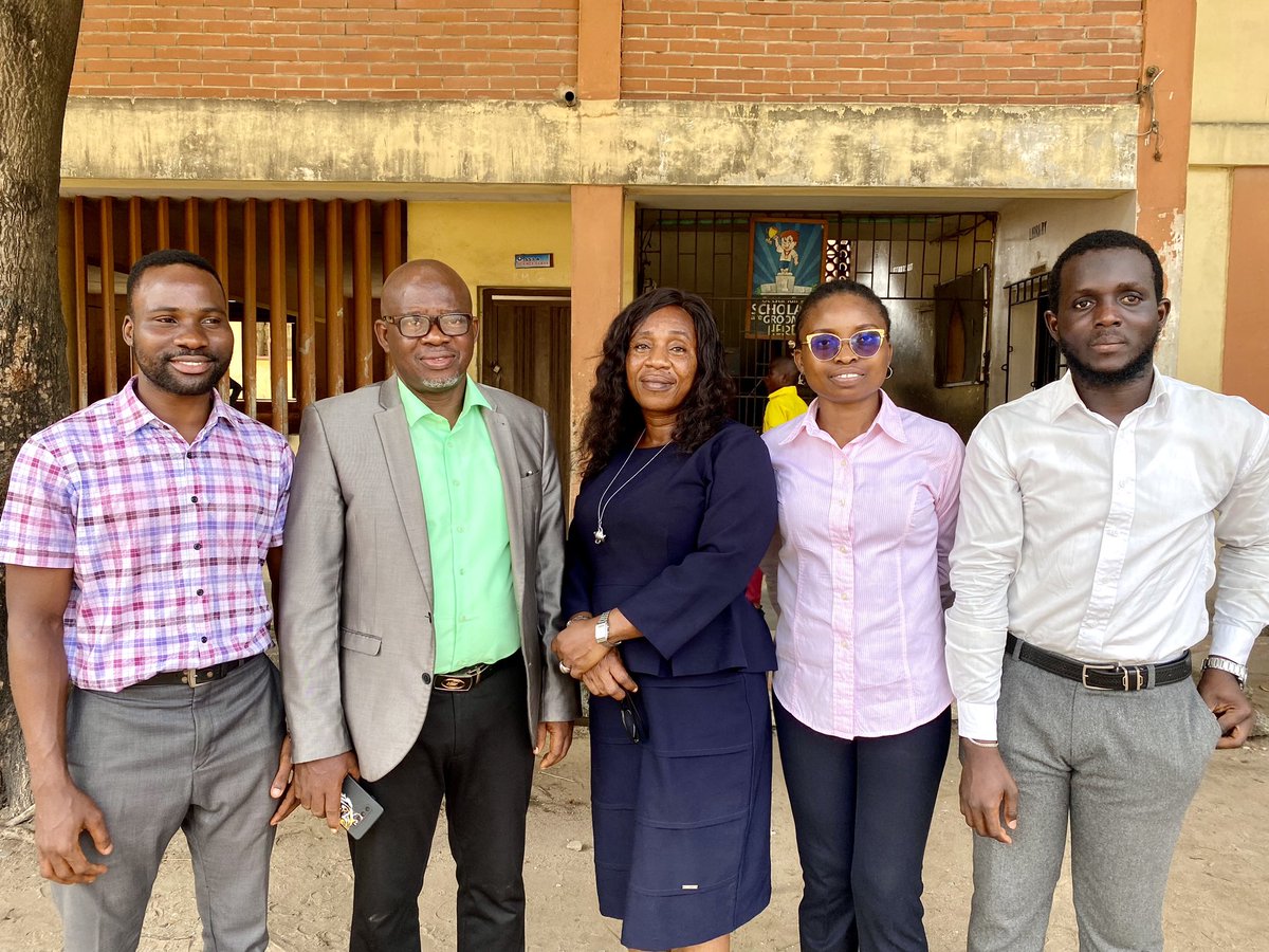 sicklecellnig's tweet photo. Sensitisation of school students at Atunrase Senior High School on Monday, 27th March 2023.
...
https://t.co/uq4J2EIwdg
#LUTHPharmacyInterns
#SickleCellAwareness #EducationForAll #BreakTheCycle #GenotypeTesting #SickleCellWarrior #SickleCellEducation #SurvivingSickleCell https://t.co/aoTbAa0SbA
