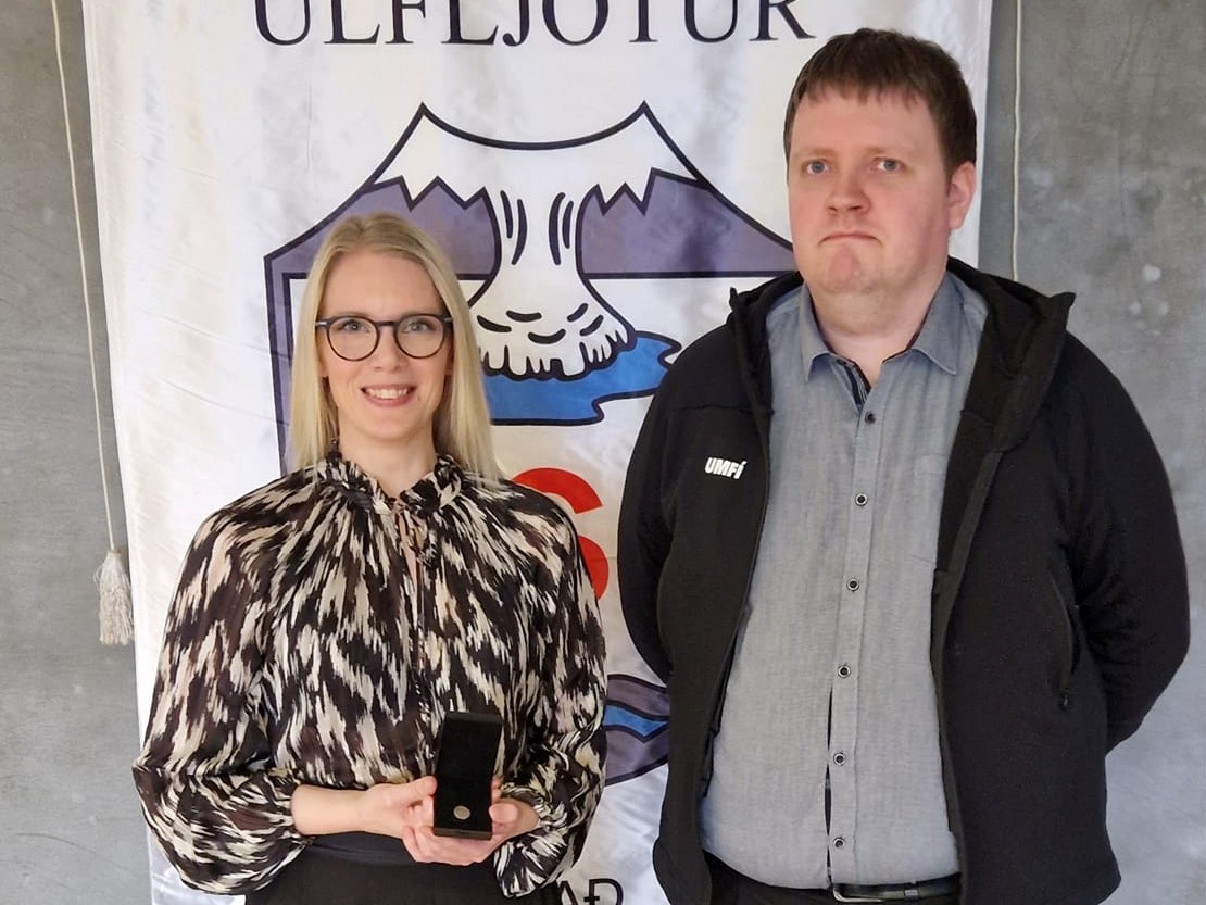 „Ég er mest í því að veita öðrum viðurkenningar og bjóst þess vegna ekki við því að fá eina sjálf“ segir Jóhanna Íris Ingólfsdóttir, formaður USÚ. Hún fékk starfsmerki UMFÍ í síðustu viku. 

Meira á: umfi.is/verkefni/utgaf…