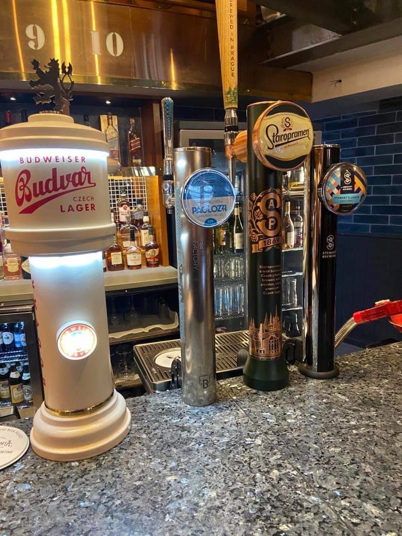 TapAdvisor's tweet photo. 6️⃣ grab your kilt, we’re going up north! 
Unbelievable work from @BrewhemiaEdin 

Must haves: 10/10
Cool wall: 9/10
Tap aesthetics: 9/10
Total score: 9.3/10

Verdict:Exceptional taps, worth a special journey! 
#beer #lager #pub #tapadvisor #brewhemia #Edinburgh #scotland #glasgow https://t.co/p1PJAcnKaL