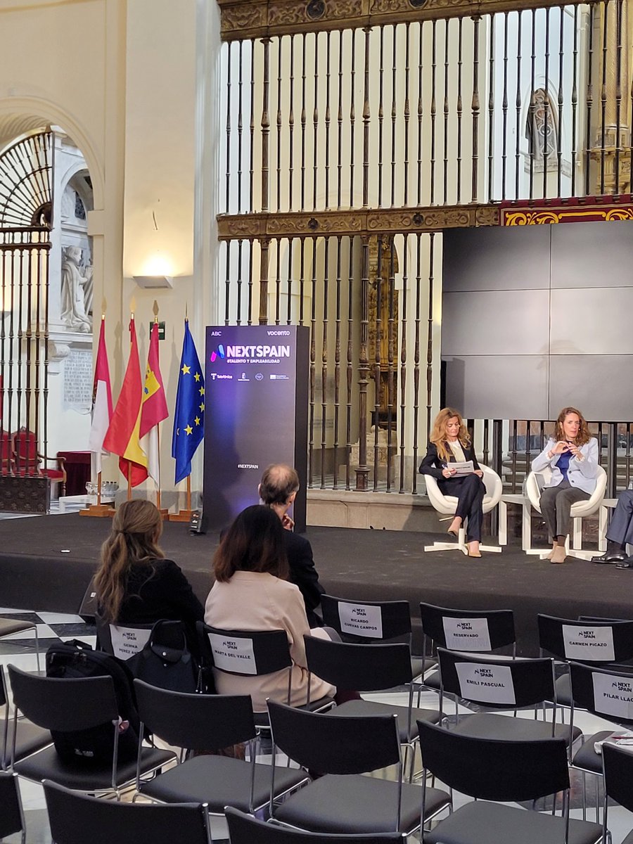robertokoncilia's tweet photo. Hoy con Next Spain en Toledo en un inmejorable marco para hablar de #talentosenior 
#talentoyempleabilidad de la mano de 
@vocentoeventos y compartiendo reflexiones con Renzo Liaj de Reale
@masfamilia https://t.co/Bsu0Dp29qZ