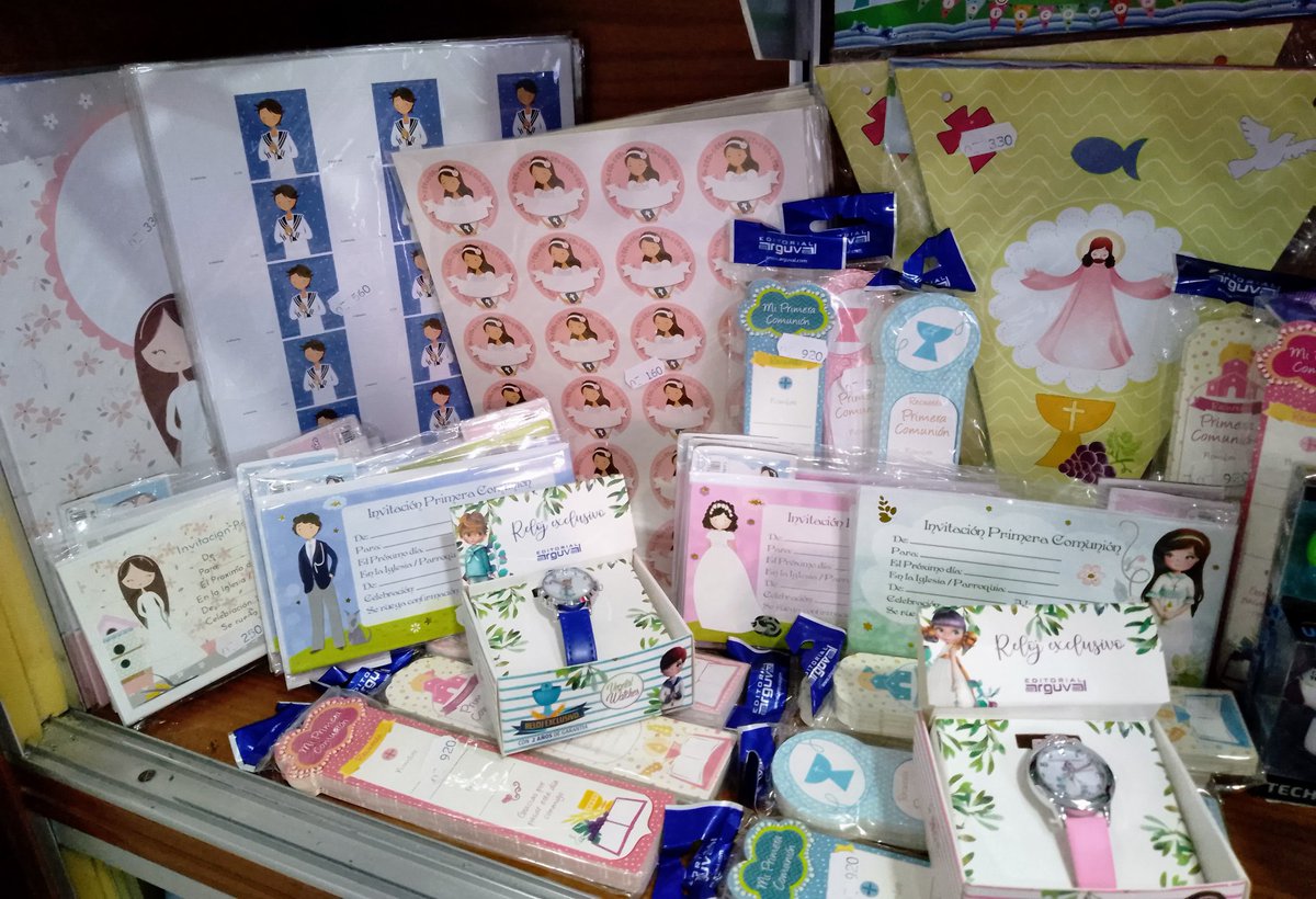 MaryLibreria's tweet photo. Preparando la comunión de tu hijo/a. ¿Miles de detalles a tener en cuenta? Muchos de esos pequeños detalles los puedes encontrar en https://t.co/93MoDGYKGg Pídelo y recoge de forma gratuita en tienda.
#marypapeleríalibrería #Yocomproenelbarrio #comuniones #pequeñosdetalles https://t.co/d3M79PQrjf