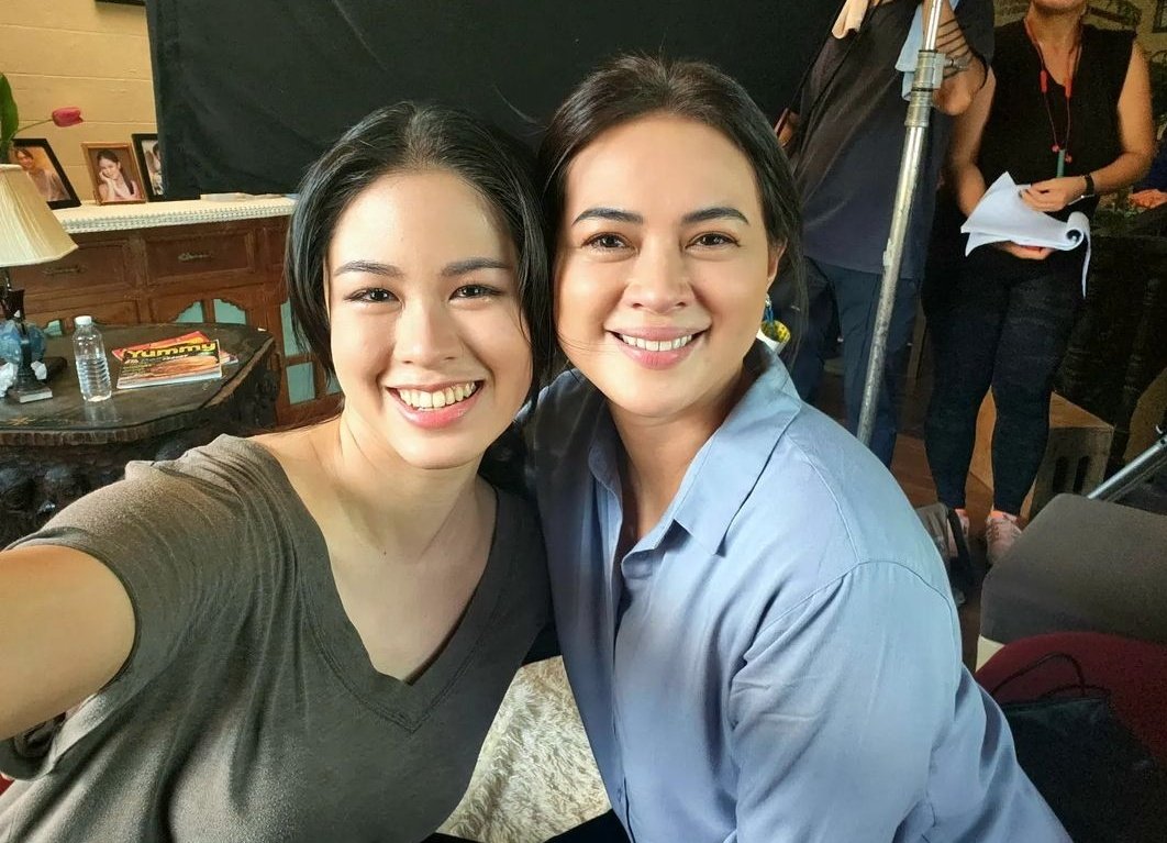 Omg! 🥺

© laraquigaman 
#KissesDelavin