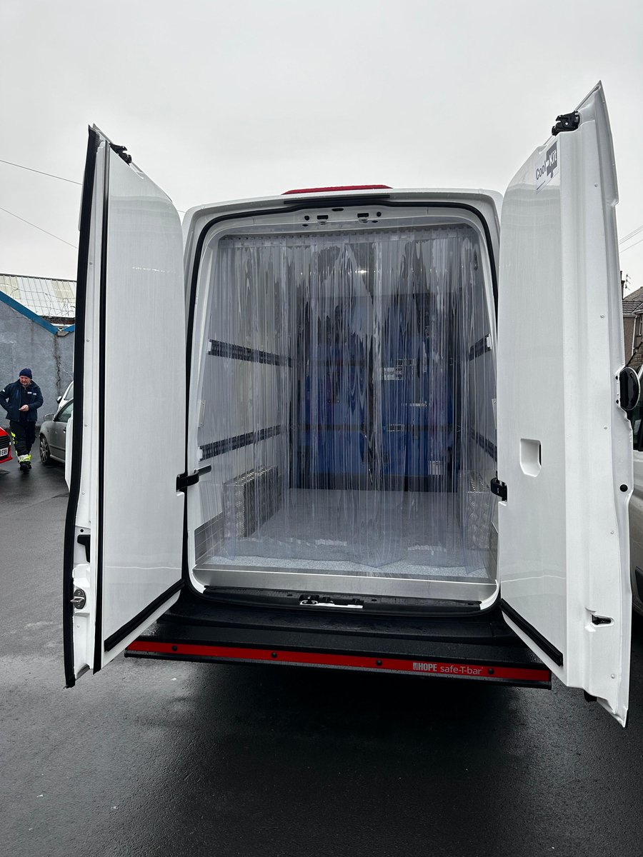New van arrived from <a href="/CoolKitLtd/">CoolKit</a> Brilliant build quality as always from the team. Straight into the fleet but will be off to signwriters in next few weeks for some new branding.... 🤭 #familybusiness #investingforthefuture