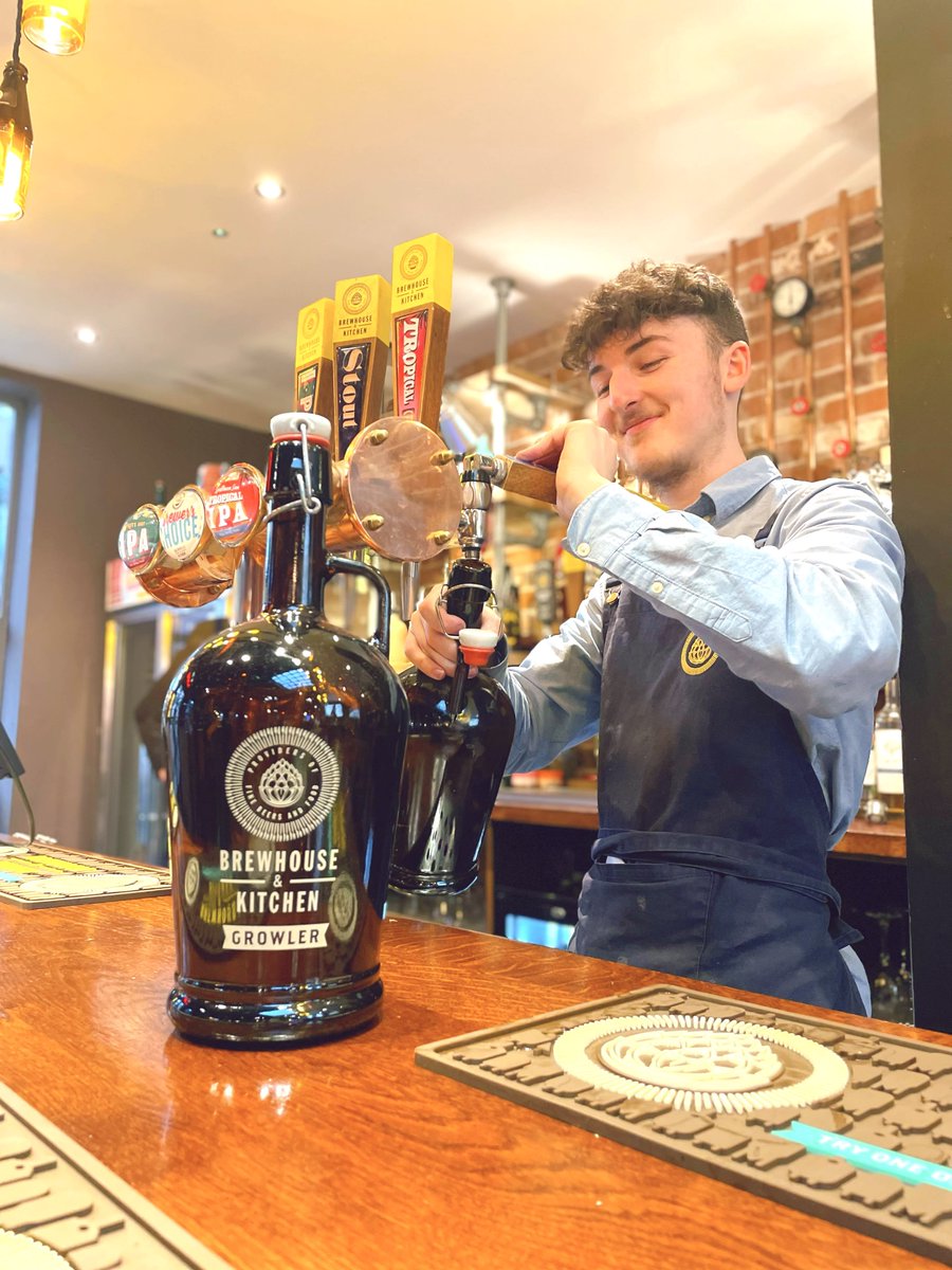 Back by popular demand… THE GROWLER!  Looks cool, holds 2 whole litres of incredible beer aaaand your girlfriend can use it as a vase in between refills… don’t say we never do anything for you, or your girlfriend.