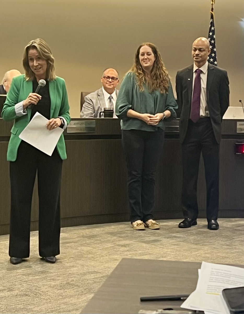 HUGE CONGRATULATIONS to Mrs. Alaina Garza!! CCISD named her the “Hero in the Hallway!” Such a well deserved honor as she works incredibly hard with students and with science fair!! #weareclearbrook #onaquest