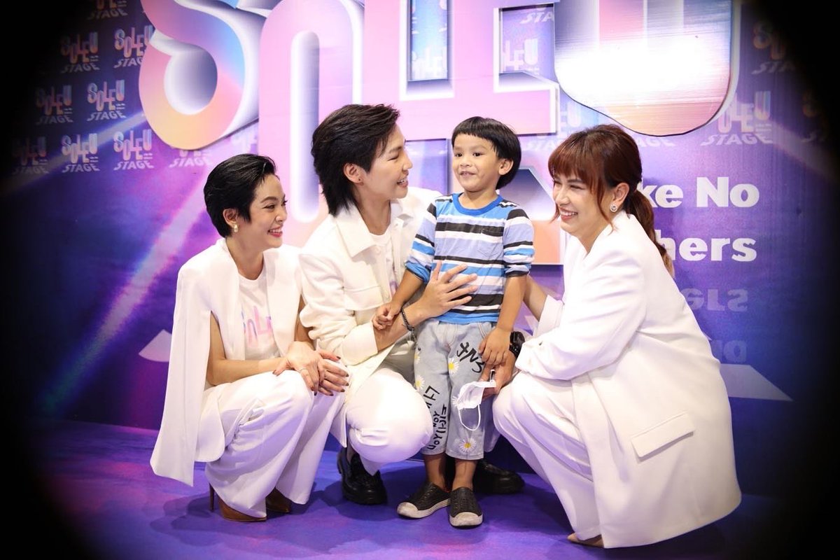 rosesirintip's tweet photo. Thank u everyone for coming to show your support at #SoleUstage on Sat. What would i do without you ❤️

ขอบคุณทุกคนที่มาให้กำลังใจ @soleuent เมื่อวันเสาร์นะคะ รักน้า ❤️❤️ https://t.co/e3l3SJ8cSl