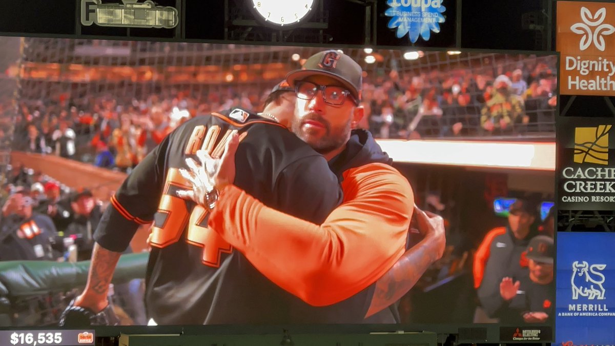 wtbates's tweet image. Thanks, @SergioRomo54!!!!! #SFGiants #OraclePark #NothingLikeIt