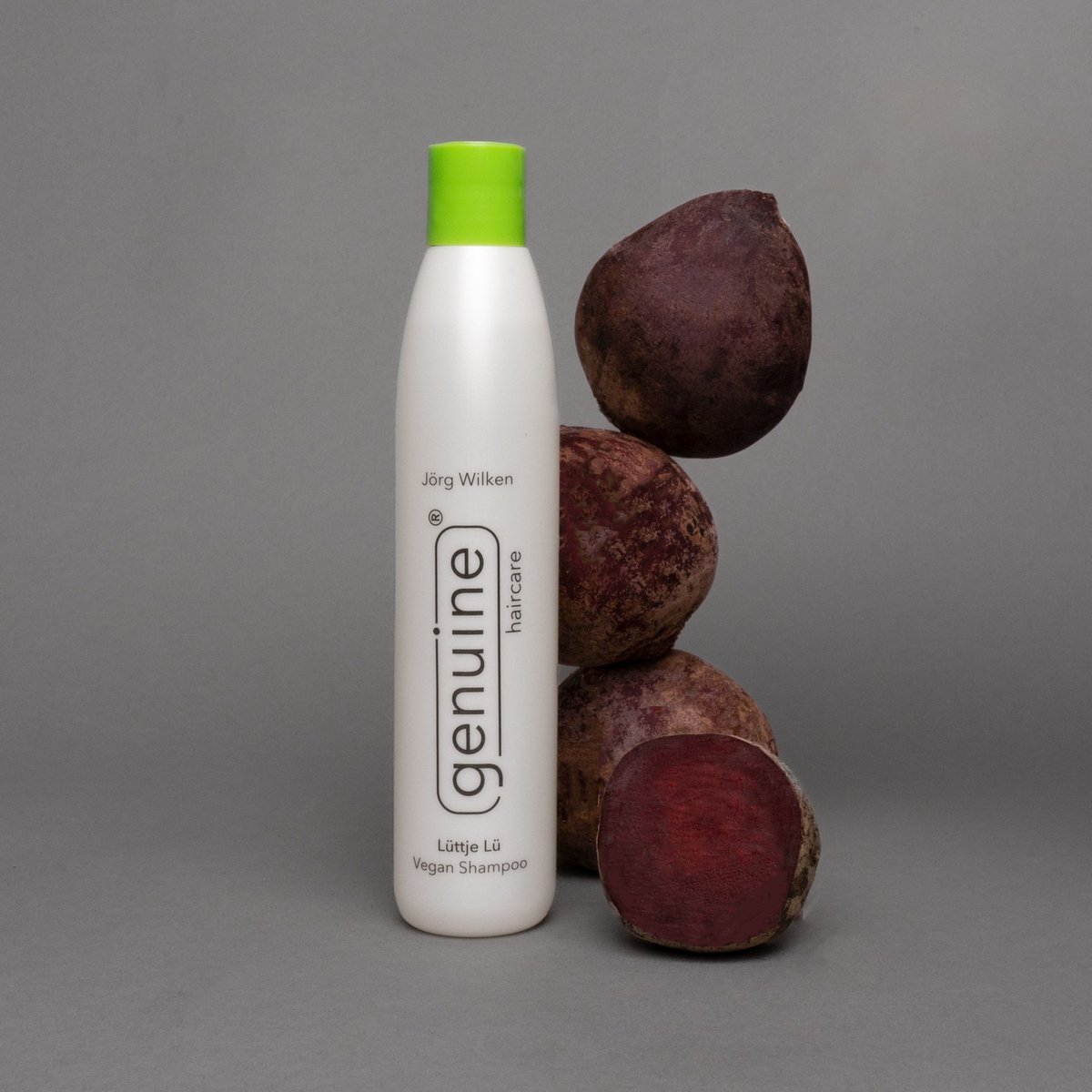 HaircareGenuine's tweet photo. "Bye bye Bad Hair Days! 🙅‍♀️💆‍♀️ Durch das Lüttje Lü Shampoo mit Rote Beete-Extrakt wird Dein Haar gestärkt, repariert und zum Strahlen gebracht ✨💕 Die natürlichen Nährstoffe und Antioxidantien der Rote Beete machen das Haar gesünder und widerstandsfähiger gegen äußere Einflüsse https://t.co/tG5GxCsWDa
