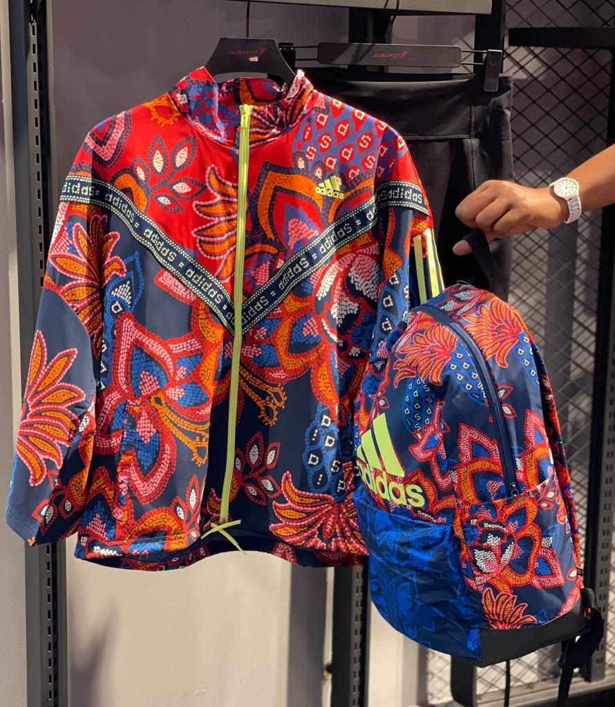 bajabiri's tweet image. Mara Paap... @KamalaHarris katinga #StreetSoul na #JustFit....

Jamani @usembassytz fanyeni kitu basiiiii....
#EverythingIsPossible