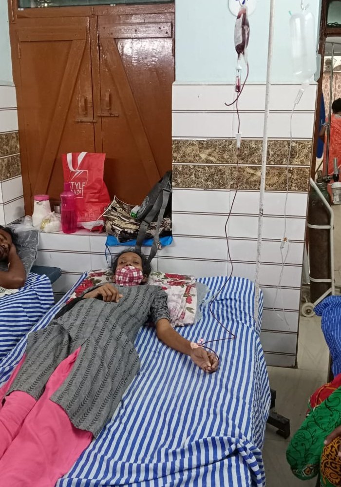 agrimasrivast03's tweet image. आप सभी के सहयोग से हम @MalatiReddy1 का इलाज कराने में सफल हुए है वो महिला जो करीबन 2 साल से यूटरस कैंसर की बीमारी से पीड़ित थी। आप सभी का बहुत बहुत आभार ऐसे ही आगे मदद करते रहे।
#Unityforchange.
@versha5555 @Megha_singh_03 @AMITABHTHAKUR21 @avi_tiwari_SNEH @sonalgoelias