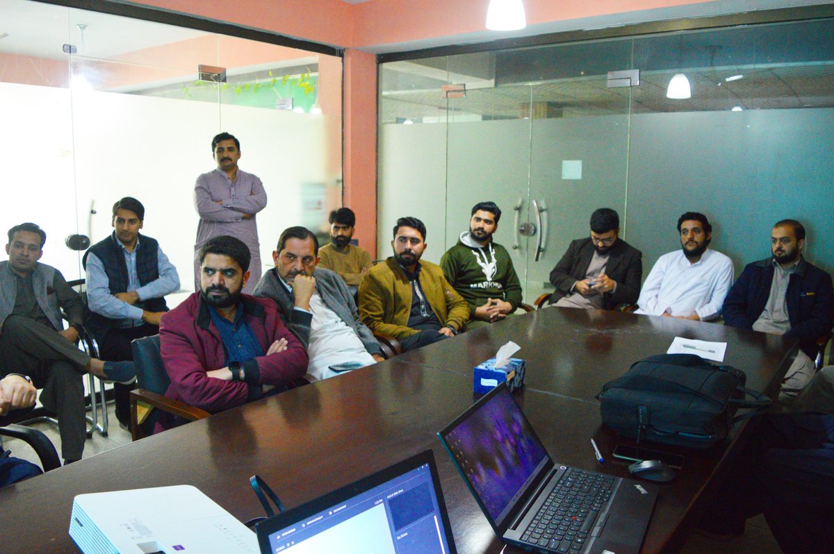 QCloudPK's tweet photo. We are excited to share that we conducted another successful orientation session on QCloud technology &amp; its functionalities in Abbottabad! 

Thank you for joining us, we look forward to continuing to educate &amp; support businesses in adopting QCloud technology!

#PTCL #Cloud https://t.co/0g3mvbHRYH