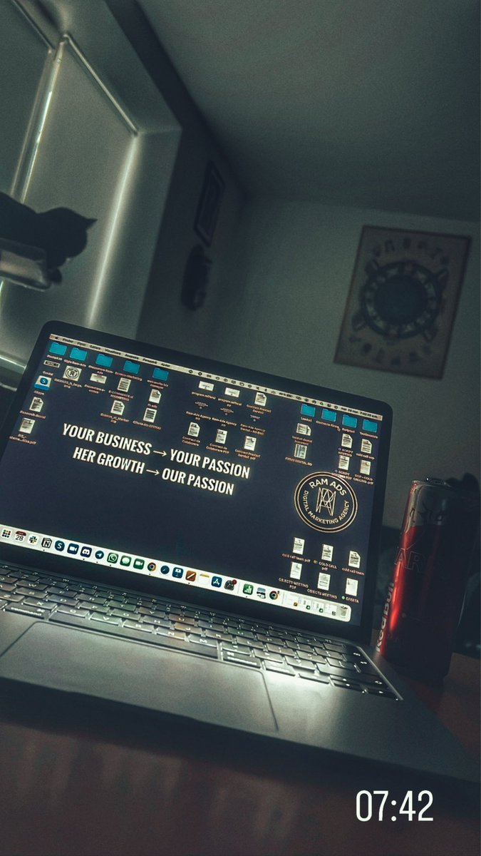 Berbec131's tweet photo. Alege o activitate care iti place si nu vei fi nevoit sa muncesti nicio zi in viata ta‼️

#workplace #goodmorning https://t.co/FVhdbCUAX3