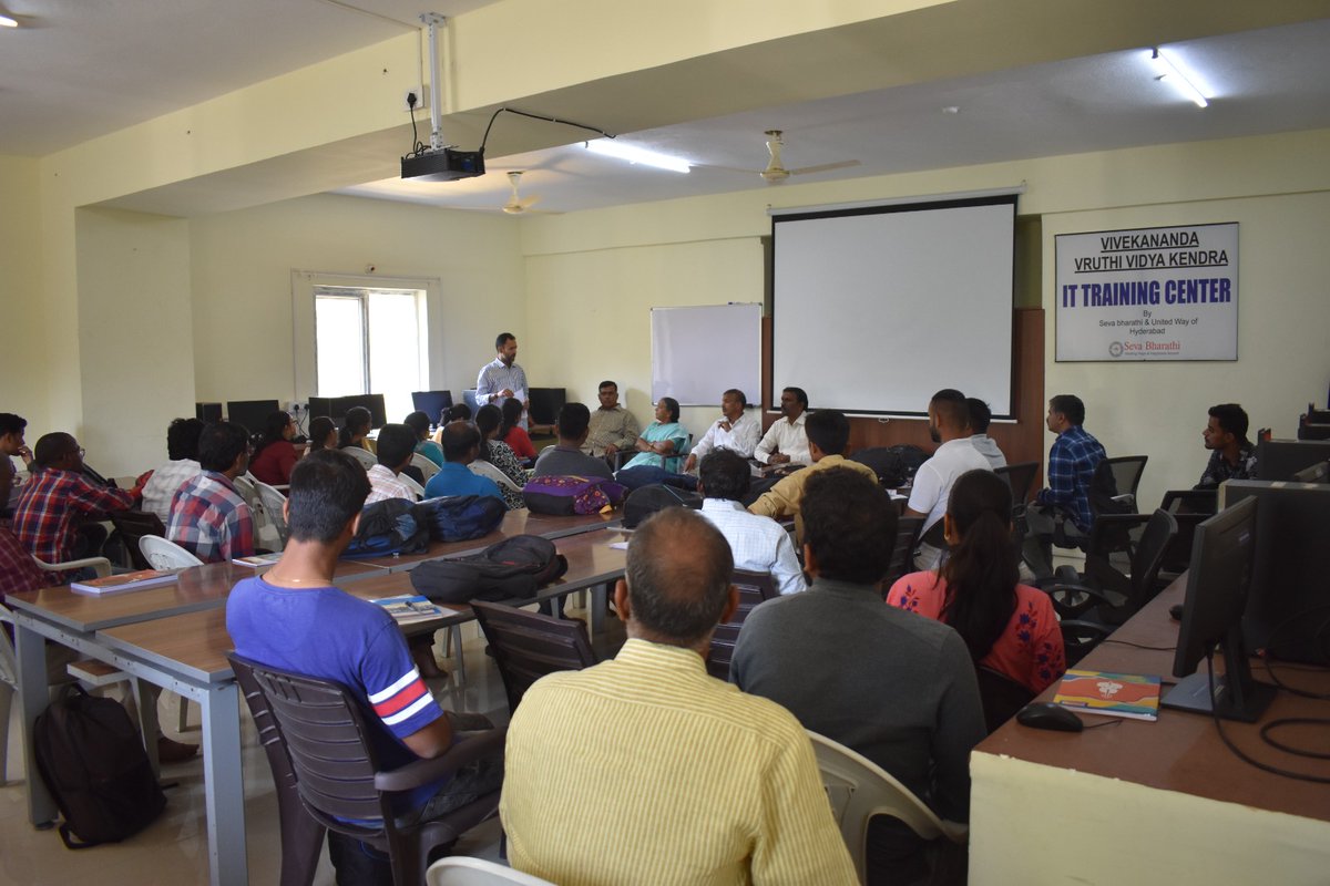sewagathatg's tweet photo. At the Vivekananda Vrutti Vidya Kendra in Kukatpally, Sevabharathi Telangana and United Way of Hyderabad began a Data Science course on27/3/2023   . A total of 50 adolescents will receive data science training as part of this programme.#sewagatha#sewagathatelangana https://t.co/a4ZzDAQK1F