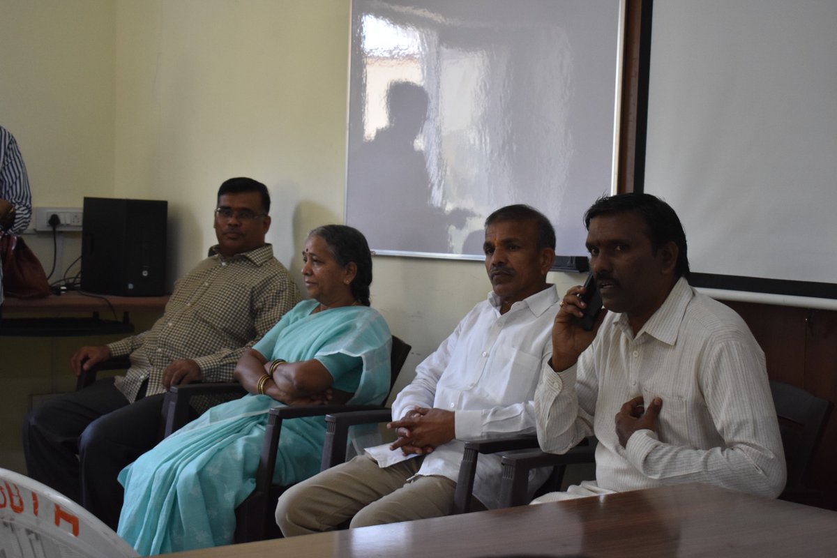 sewagathatg's tweet photo. At the Vivekananda Vrutti Vidya Kendra in Kukatpally, Sevabharathi Telangana and United Way of Hyderabad began a Data Science course on27/3/2023   . A total of 50 adolescents will receive data science training as part of this programme.#sewagatha#sewagathatelangana https://t.co/a4ZzDAQK1F