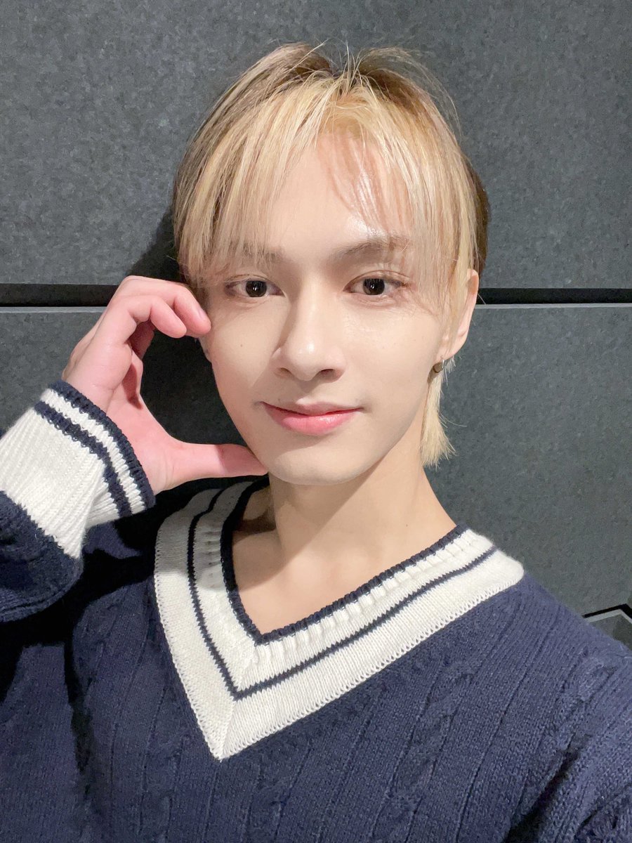 pledis_17 tweet picture