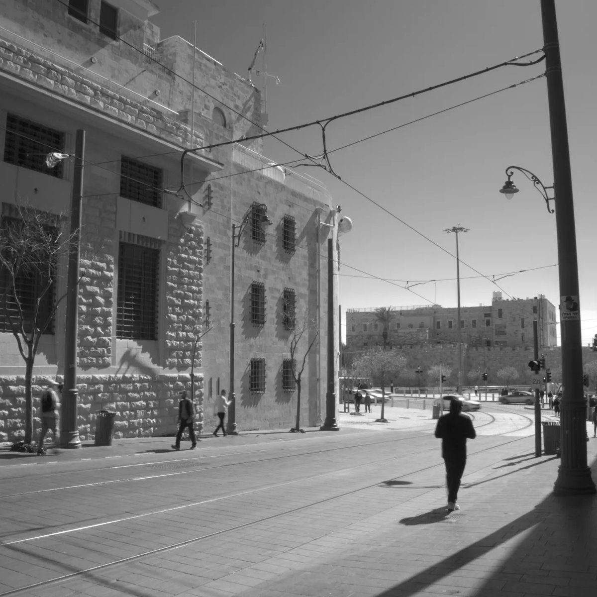 MarcoFosci's tweet photo. Jerusalem, the passage of people approaching the walls of the old city.
—
#jerusalem #people #israel #oldcity #black #white #bnw #bnwphotography #blackandwhite  #monochrome #bnwphotos #moments_in_bnw #moments_in_photography #moments #moments_in_streetlife #bnwcaptures #bnwart #bn https://t.co/1yaP0m7Lu2