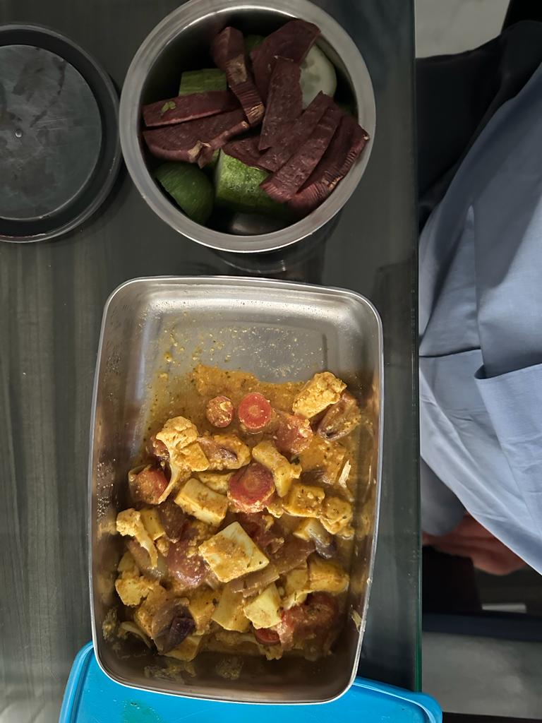 Dr_of_Lifestyle's tweet photo. कालच नवीन पेशंट एनरोल झालं.
Posted his first meal of the day of LCHF. 😍😌
#happy_client
#LCHF https://t.co/OF8Rvu0ZYL