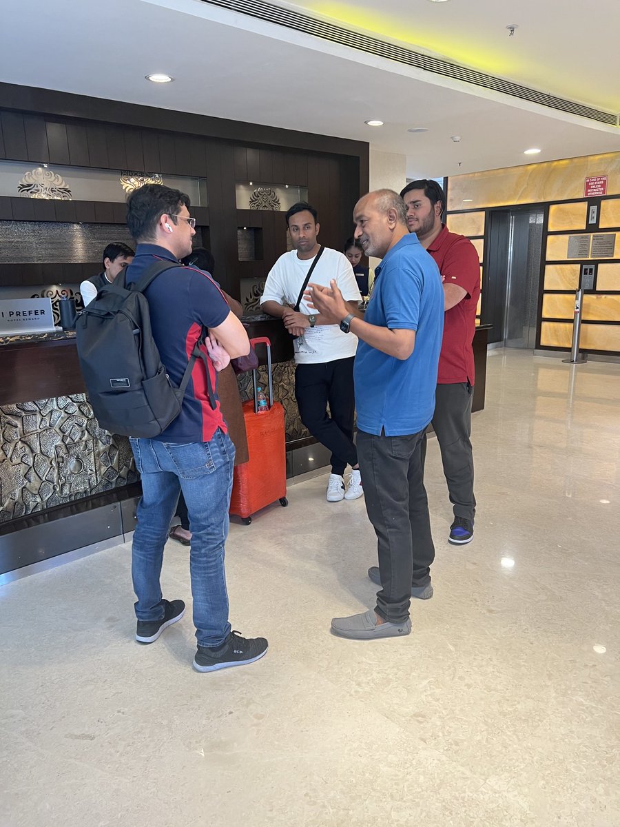 Traderscarnival's tweet photo. The 19th edition of Traders Carnival gets underway with the first arrivals Basil and friends coming in from the capital of Kerala, Dubai 😈

Checked in to the communication war games room! 

Let the games begin! https://t.co/QT03X8ZmXo