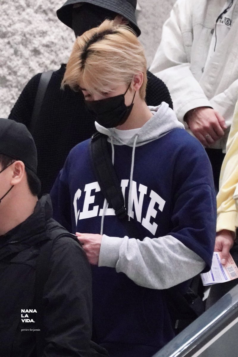 아이돌 X 일반인 먹고파

해외 투어 열심히 뛰고 한국 돌아와서 휴대폰 켰는데 우리 시간 좀 갖자는 문자 하나 와있을 것 같고