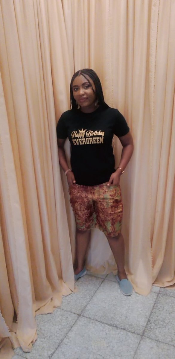 Melvycouture's tweet photo. @ruffydfire Adire shorts for sale.Available in M, XL and https://t.co/QB2ajR5iWe to place an order or Whatsapp or call me on +2348083127883. https://t.co/aJdYT8E6uD