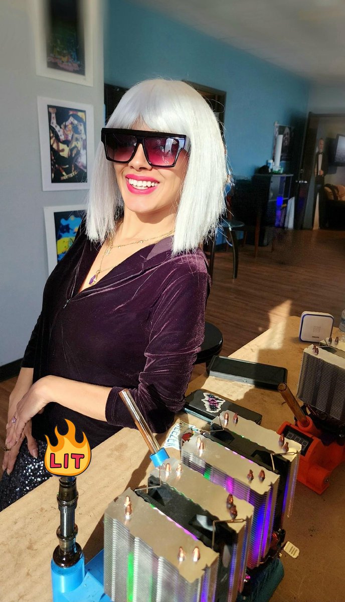 Hi I'm #KatDiesel ♤♡◇♧ @Smoke_freezer #foundingpartner I Hope This Ends Up On Your For You Page bwahahaha #NOT #foryou #cloutgoggles #idontpayforlikes Please #retweet ♡ #smokefreezer #verified 21+ONLY