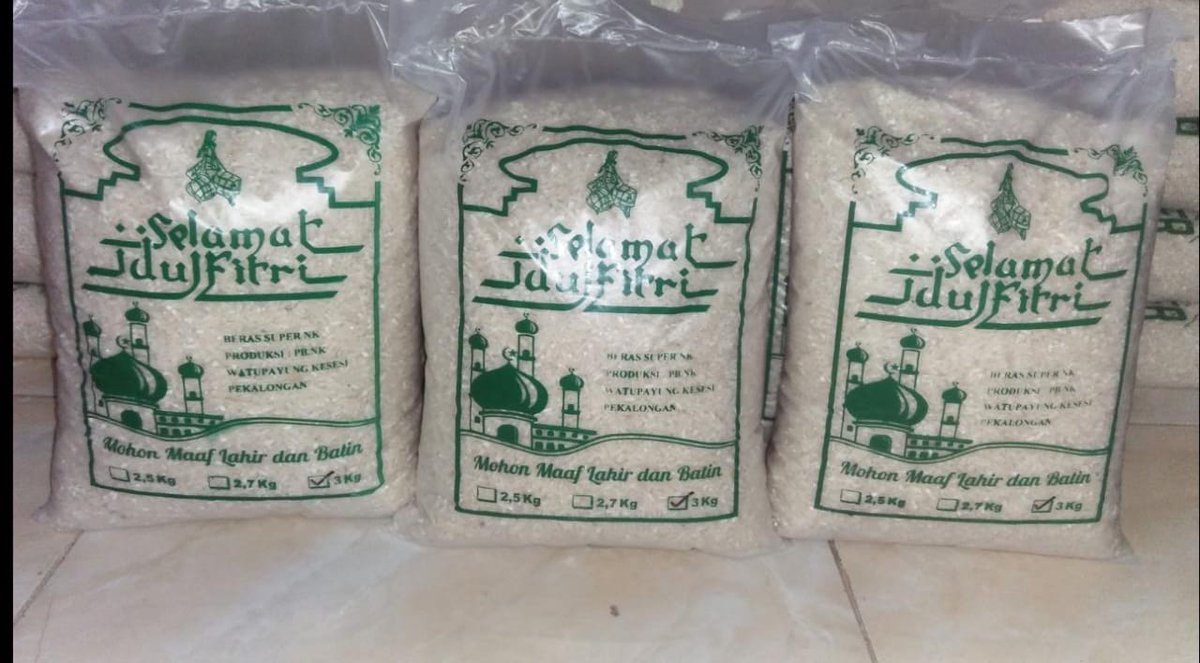 mujileksono's tweet photo. Beras zakat ukuran 2.5 . 2.7 dan 3.0 KG . Harga masing masing ya. Silahkan di order https://t.co/4eqZ1j0mKV