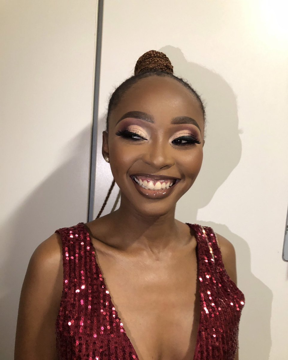 pennie_za's tweet photo. If youโre looking for a makeup artist for ufs graduation then please contact me on 0624366834
Please also retweet
#BloemTwitter #GirlTalkZA #ufsgraduation https://t.co/cbHt5OzDJ4