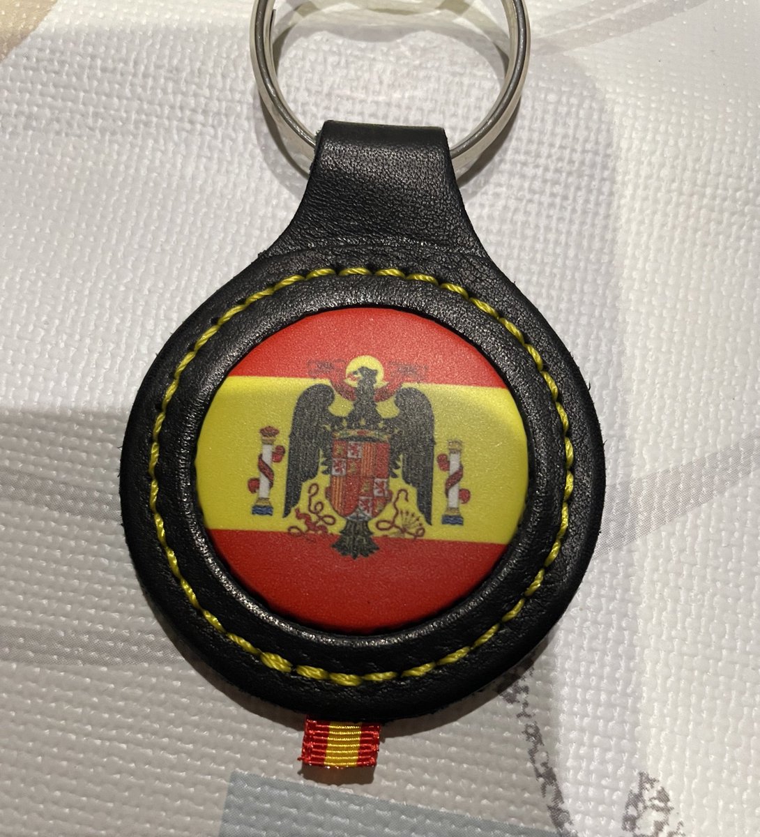 OlgaCamarera's tweet image. Os presento mi nuevo llavero

#BuenosDiasEspaña ¡VIVA ESPAÑA!