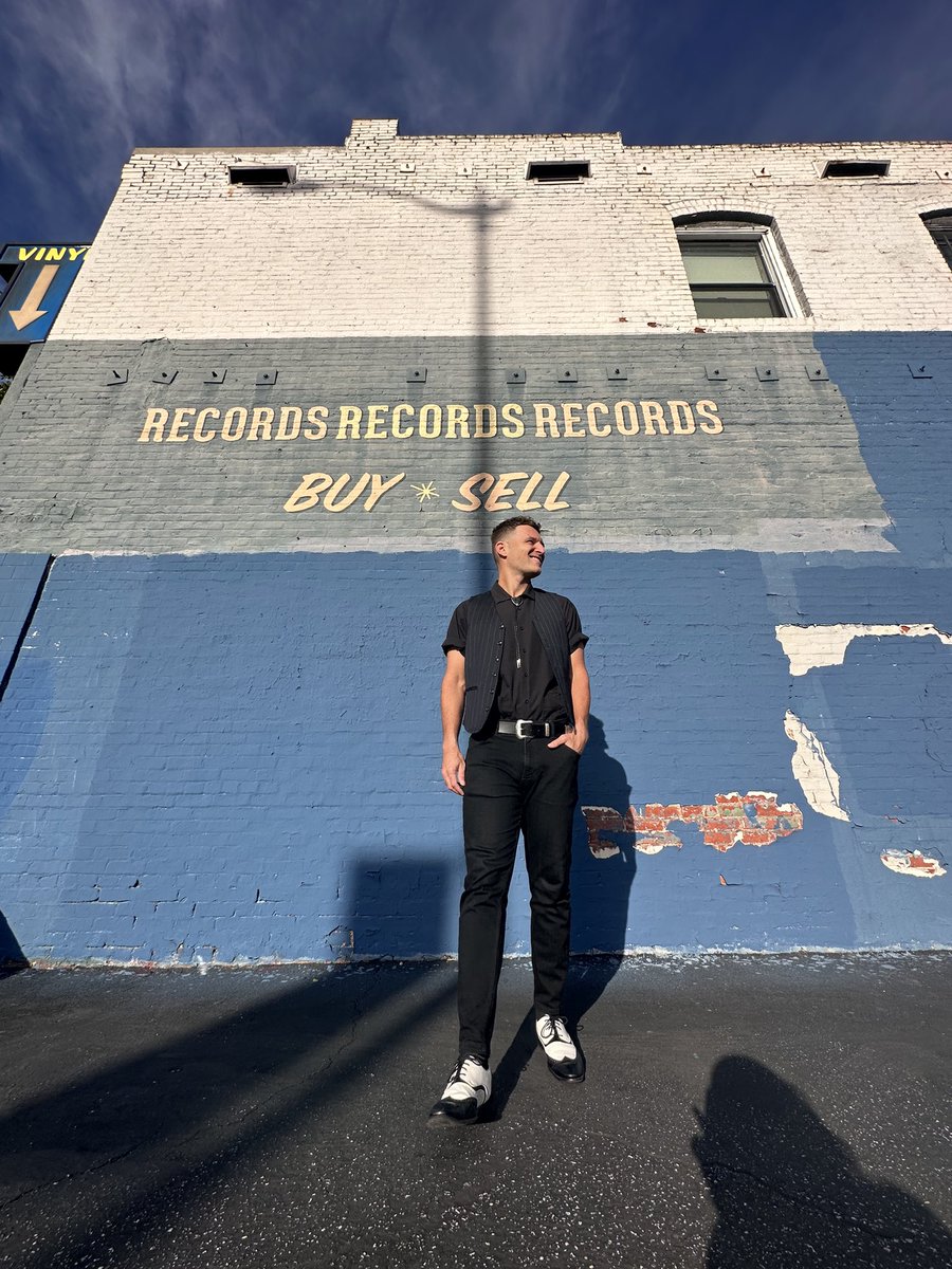 EricStangMusic's tweet photo. AUSTRALIA! Excited for a run of shows down under in #Sydney and #ByronBay including a solo set I’m playing April 8th at @BluesfestByron 
so many killer artists at this festival, can’t wait 🇦🇺 🙌 https://t.co/sDsINQioWr