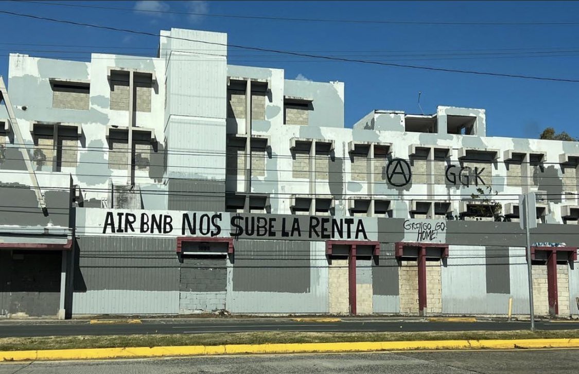 VIM_Media's tweet photo. “Airbnb is hiking up our rent. Gringo go home!” seen in Puerto Rico. ✊🏿🔥🖤❤️📸IG:ggkrew https://t.co/vsHJiptrZN