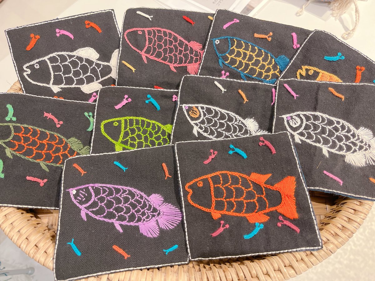 s_w_happiness's tweet photo. #DFT
#dftcharity 用にラオスで刺繍してもらったアロワナコースター。
30枚しかないのだけど🐟
4月中にはオンラインショップに掲載します🙆‍♀️🐟
#ラスク
#刺繍 https://t.co/Lziz6luQsA