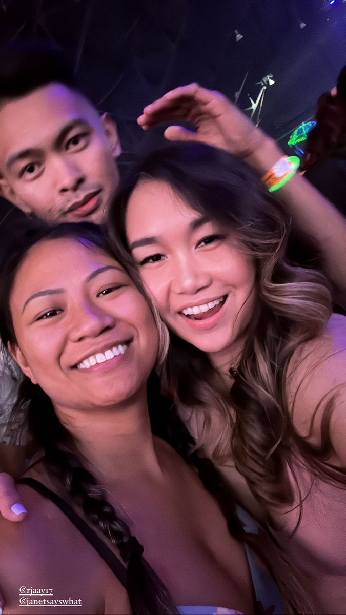 mellydiz's tweet photo. Beyond Wonderland before I sprained my ankle 🥲 https://t.co/XjTPJTjMwO