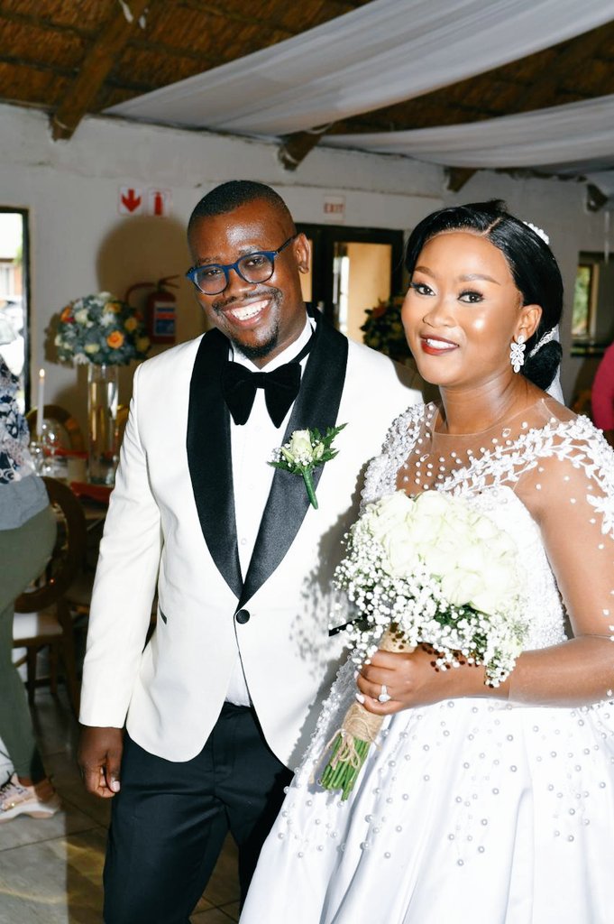 JMosikare's tweet photo. It's a Wedding Day 🙏😊🙏😊 https://t.co/IORfwpNI3q