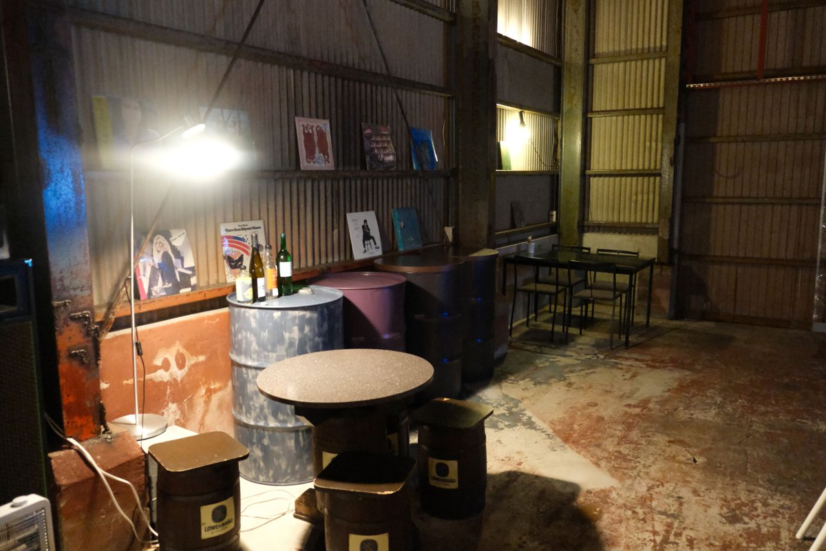 TRIPBASESTYLE's tweet photo. アンバサダー通信【淡路島福良】
ホテルからすぐの福良港エリアにある、23時過ぎまで営業する貴重なカフェ＆バー「296-5（ニーロクキュウーゴー）」
鉄工所跡地を改装した空間は存在感抜群。
食事も抜群に美味しく地元民に愛される名店。

https://t.co/KzqGDyoWja

#フェアフィールド道の駅
#淡路島 https://t.co/F7JWEj3Hat