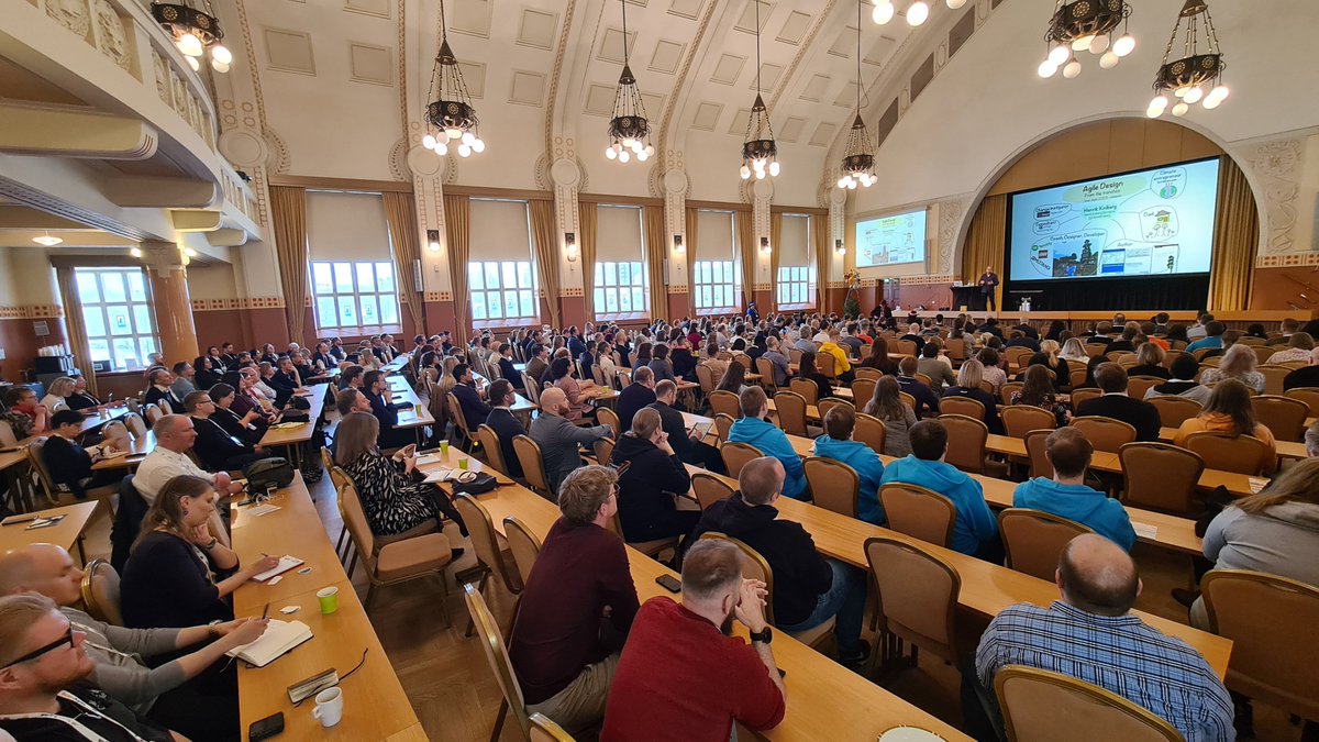 Henrik Kniberg kicking off #scanagile23!
One of my favorite speakers and agilists! ❤️

I'm looking forward to learning and sharing with all these great speakers and participants!

Let's gooo! 🚀

<a href="/scanagile/">ScanAgile24</a> #agile #helsinki