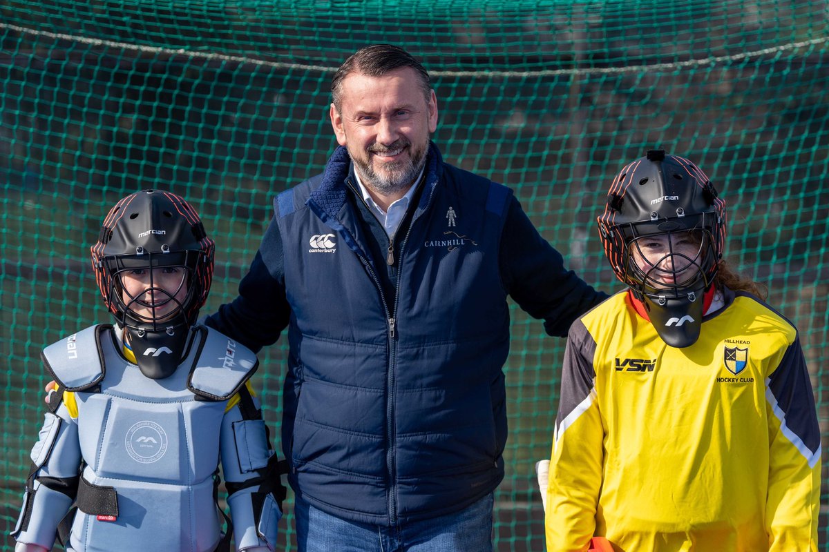 hillheadjuniors's tweet photo. A MASSIVE THANKS goes out to Neil Watson and Cairnhill @Cairnhill1980 who have very kindly gifted us 2 goalkeeper kits for our Juniors. These new kits will allow us to get more children involved in goalkeeping and wearing safe and excellent kit. Thank you very much 👍👏🏑 https://t.co/IgbiVFpmI4