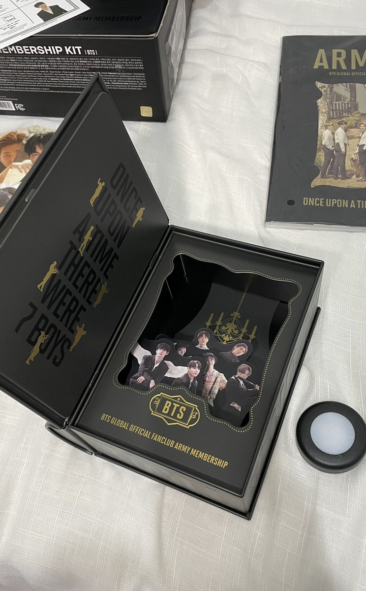 happybuynsell's tweet photo. wts lfb ph

bts unsealed incomplete membership kit
- 1300 + sf
- all are in good condition
- no to sensitive buyer
- no to rush shipment
- see pic for inclusions

mod: j&amp;t / lbc only
mop: gcash only

t: rm namjoon jin suga yoongi jhope jimin v taehyung jk jungkook https://t.co/VroiMSnBPW