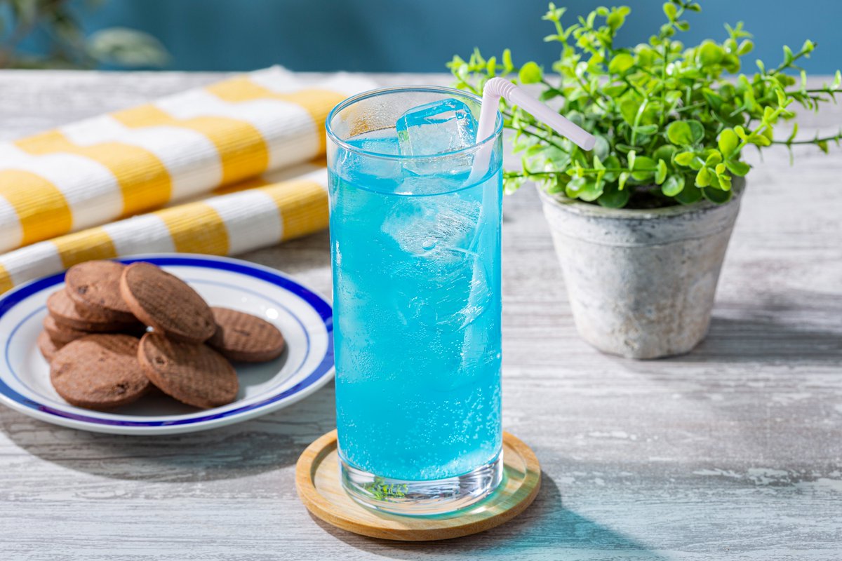 icedrops_PR's tweet photo. おやつタイムに、透明氷製氷器「ice drops」で作った氷で、お気に入りのドリンクをアップグレードしませんか？☕️🍹🍸

「ice drops」はご家庭で簡単に透明氷を製氷できる製氷器です。

ヨドバシ.comでも販売中🛍️

#icedrops #透明氷 #おやつタイム

#AIすどろっぷす #ChatGPT #AI
#企業公式つぶやき部 https://t.co/RBVnw7n459