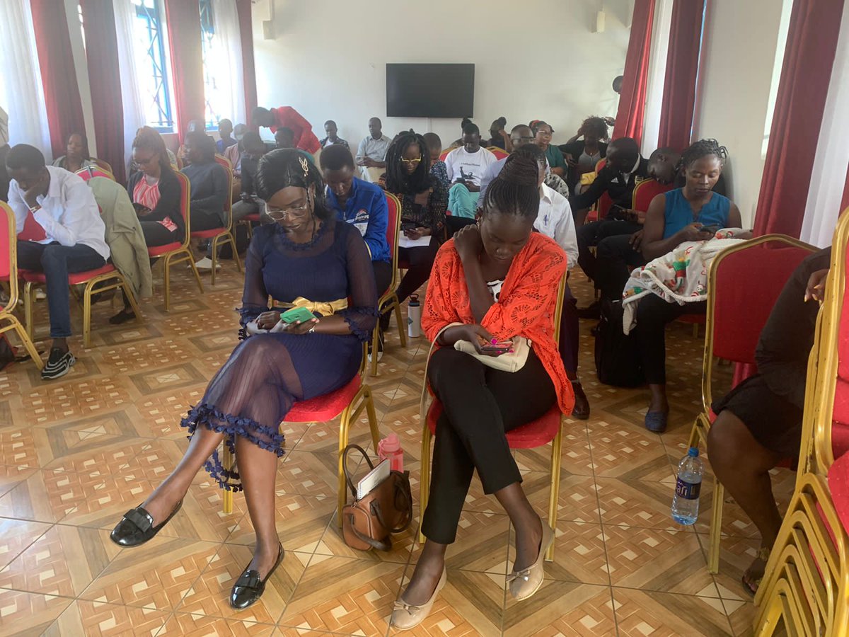 Omollojnr01's tweet image. Vulnerability mapping training in progress at Mama Grace Social Hall Kisumu.
#vulnerabilitymapping